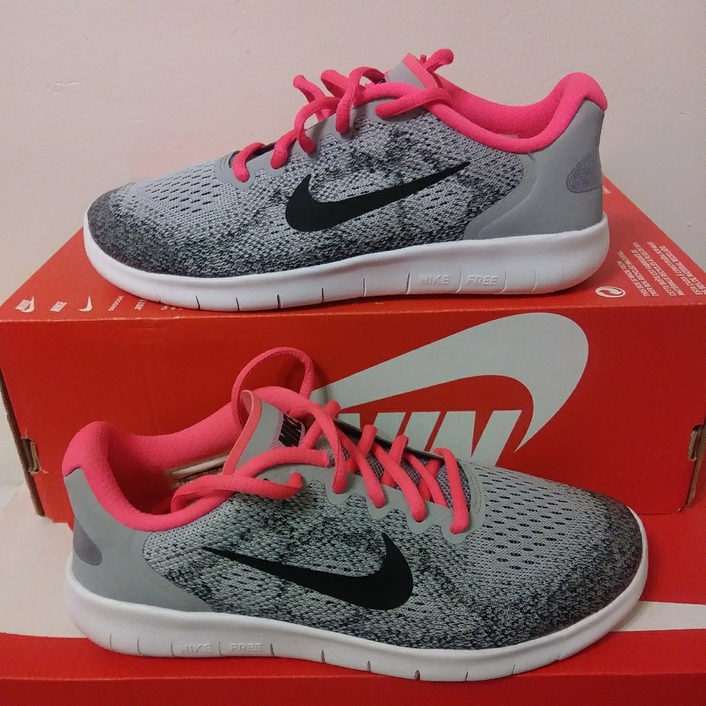 Kid's Size 6.5Y Nike Free Run